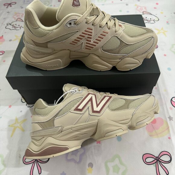 New Balance 9060 Cream Low-Top Sneakers - Picture 1 of 6